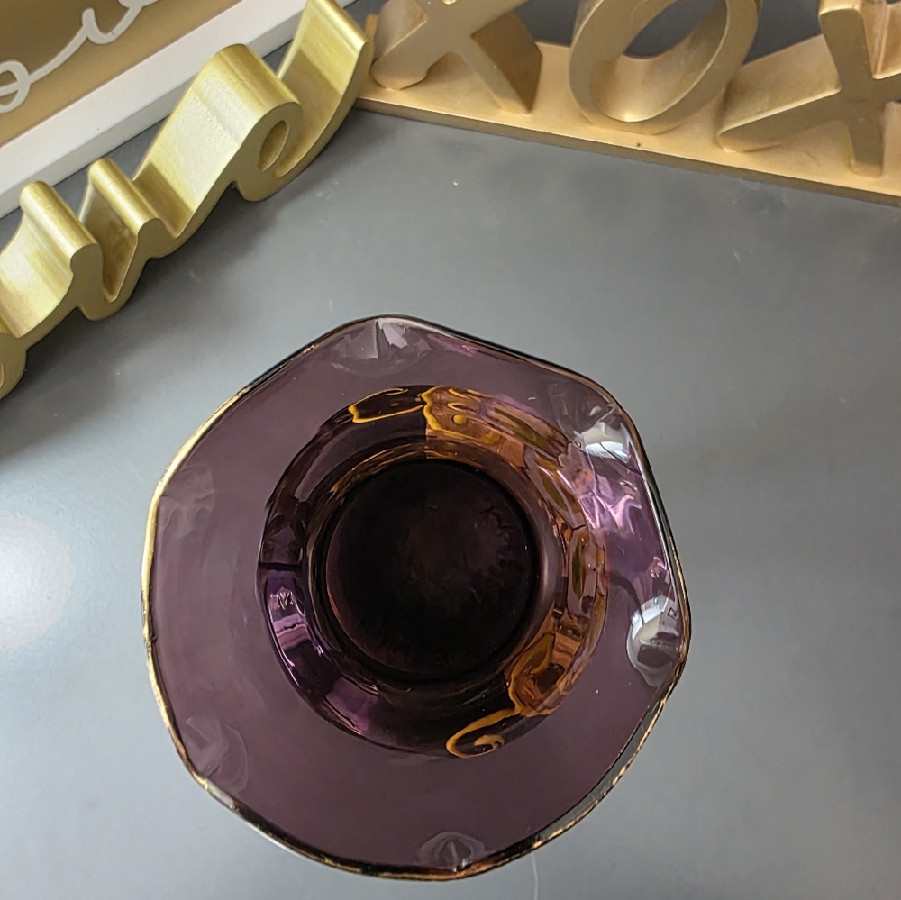 Old Vase - Picture 5 of 6